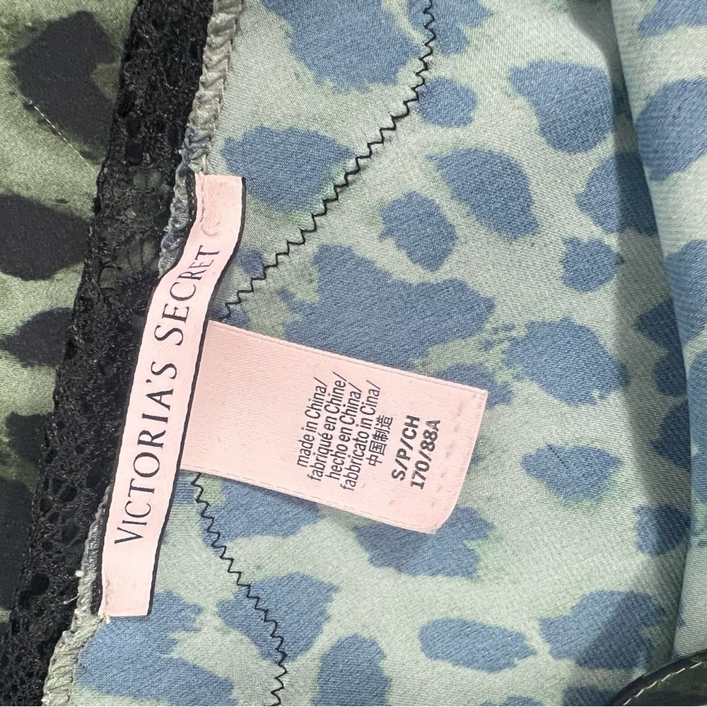 Victoria’s Secret Green Leopard Print Lace Trim Slip Dress - Picture 4 of 5